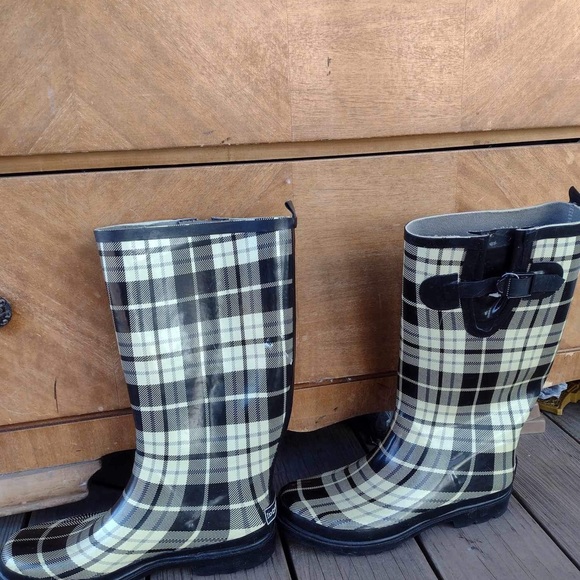 Intrigue Rainboots Black and Cream Size 10 - Picture 3 of 6